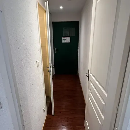 Montagne 4 Pers, Balcon Et Piscine - Fr-1-814-162 * Super Besse