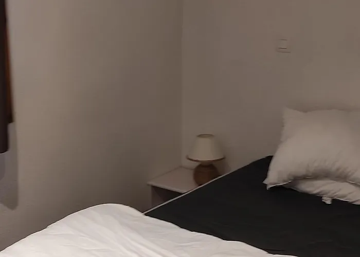 Montagne 4 Pers, Balcon Et Piscine - Fr-1-814-162 Super-Besse